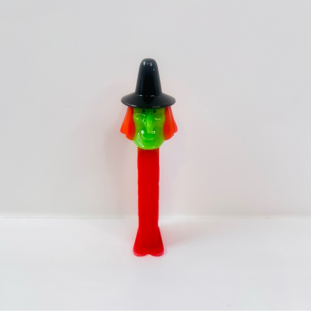 PEZ Vintage Halloween Witch Head Candy Dispenser Red and Green 1980-1990